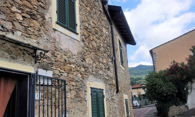 Villanova d'Albenga Casa | Beautiful stone house near Garlenda, 10 minutes from the sea