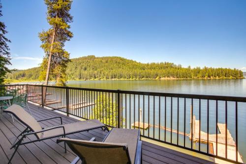 Carey Bay Casa | Beautiful Lake Coeur dAlene Retreat Deck and View!