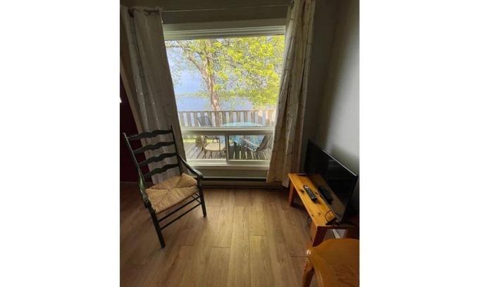 Frontenac Cabaña | Beautiful Lake Front Cottage