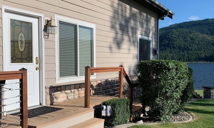 Rathdrum Casa | Hermosa propiedad frente al lago