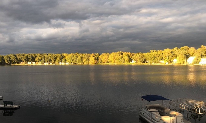 Decatur Casa | Beautiful Lake House with 150' sandy beach on 85 acre all sports lake