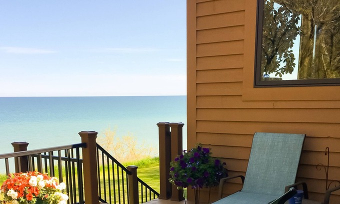 Cleveland Casa | Hermosa casa del lago Michigan con playa privada