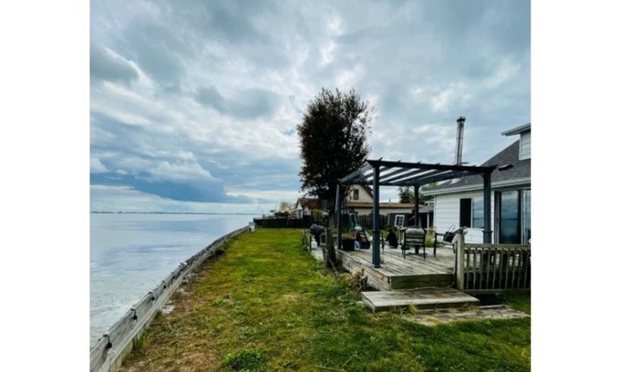 Fair Haven Casa | Beautiful Lake St Clair Cabin