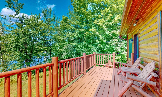 Presque Isle Casa | Beautiful Lakefront Cabin with a Private Dock, Firepit, and Large Yard!