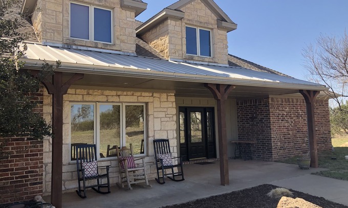 Fluvanna Casa | Beautiful Lakefront Home-Stunning Views! Lake Alan Henry