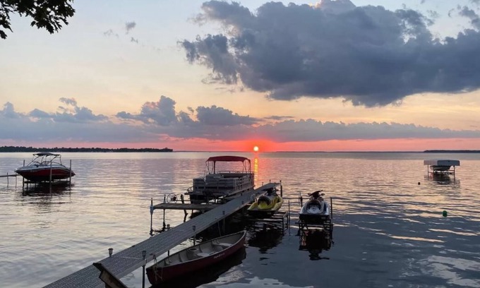 Prudenville Casa | Beautiful Lakefront House on Houghton Lake - 3 Beds, 3 Baths