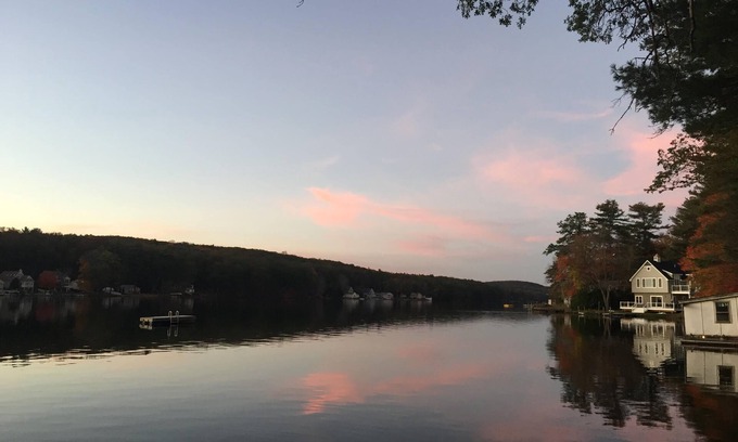Sturbridge Casa | Hermosa casa frente al lago en el corazón de Massachusetts Cerca de Antiquing y cervecerías