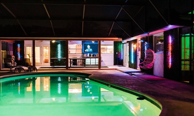 Casselberry Casa | * Beautiful Lakehouse with Pool and Movie Theater*