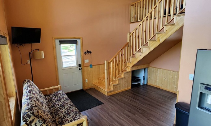Hill City Cabina | Beautiful Lakeside Grand Cabin