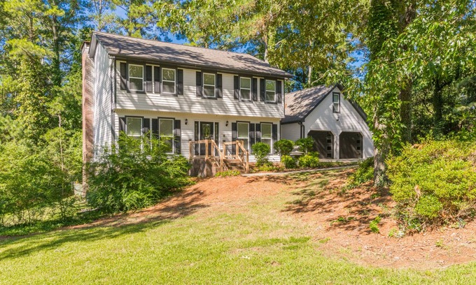 East Cobb Casa | Beautiful & large Newly renovated 5 Bedroom house.