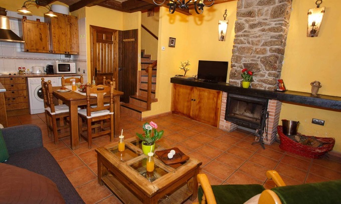 Braojos Casa | Hermosa casita para 4 personas con Chimenea en Braojos