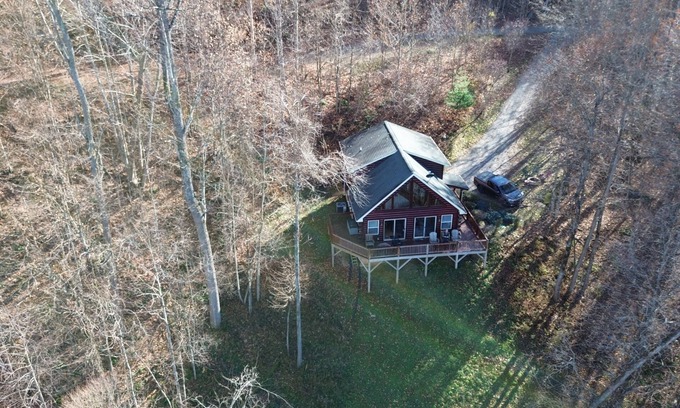 Waynesville Casa | Beautiful log cabin near Maggie Valley, NC