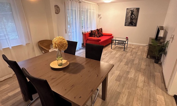 Winnenden Apartamento | Hermoso y encantador apartamento con terraza para hasta 4 personas cerca de Stuttgart