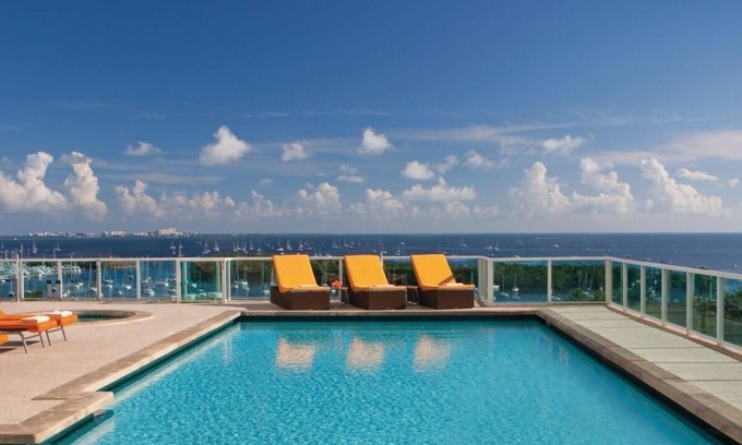 Southwest Coconut Grove Apartamento | Hermoso y lujoso condominio "Hotel de 5 estrellas" ¡Tan bajo como $ 125 por noche!Estacionamiento GRATUITO incluido