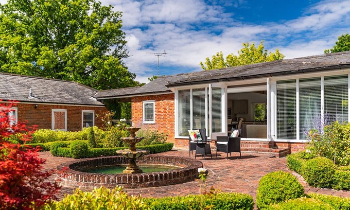 New Forest District Cabaña | Beautiful Luxury Cottage in the New Forest