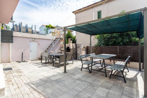 Bacvice Villa | Beautiful luxury house w sea view & outside space