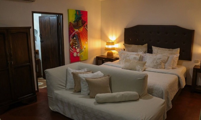 Valledupar Casa | Hermosa Habitación de Lujo Cama King en Hotel Boutique Valledupar