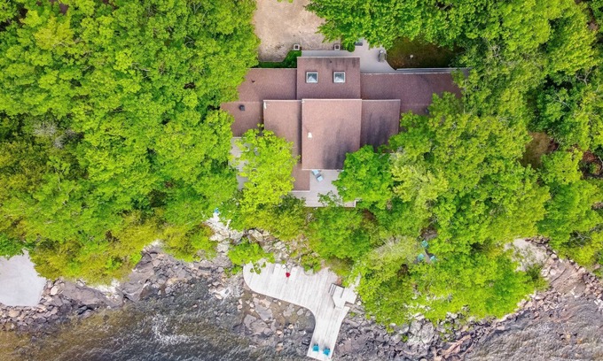 Georgian Bay Cabaña | Beautiful Luxury Lake Front Cottage Georgian Bay
