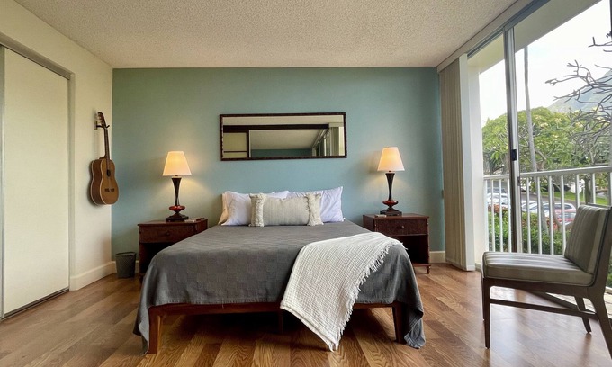 Makaha Condominio | Beautiful Makaha Valley, Best Beaches on Oahu, and Mountains for days.
