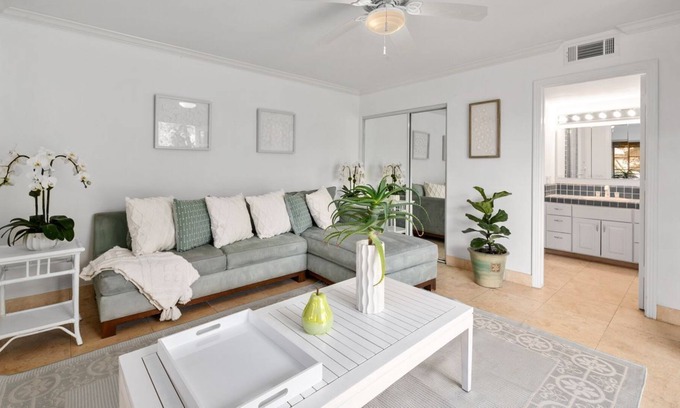 Malibu Villa | Beautiful Malibu home, canyon and ocean views perfect for vacations or filming