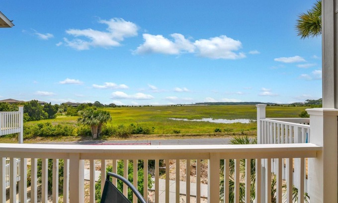 Oceanmarsh Subdivision Condominio | Beautiful Marsh View, Newly Renovated with New Furniture!