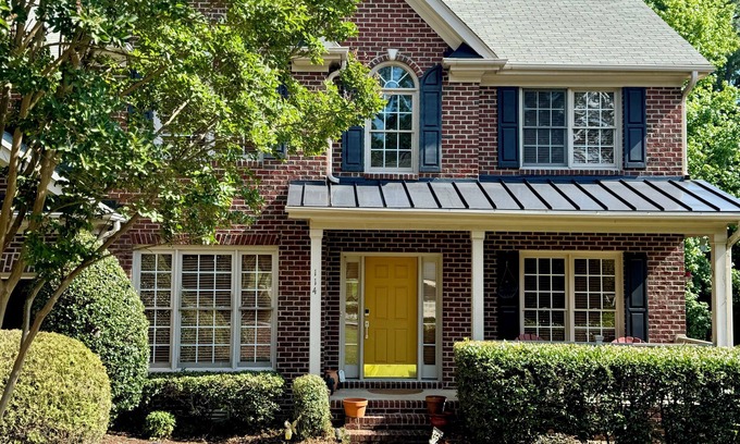 Cary Casa | Beautiful, mediterranean-style, not-so-big home, w/ open layout & prime location