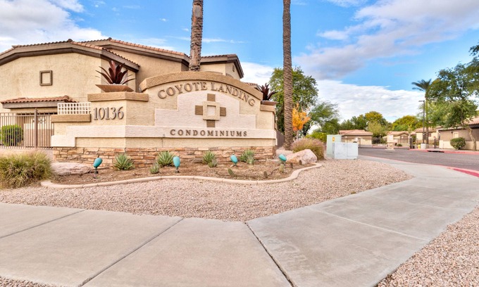Parkwood Ranch Condominio | Hermosa Mesa Condo !!