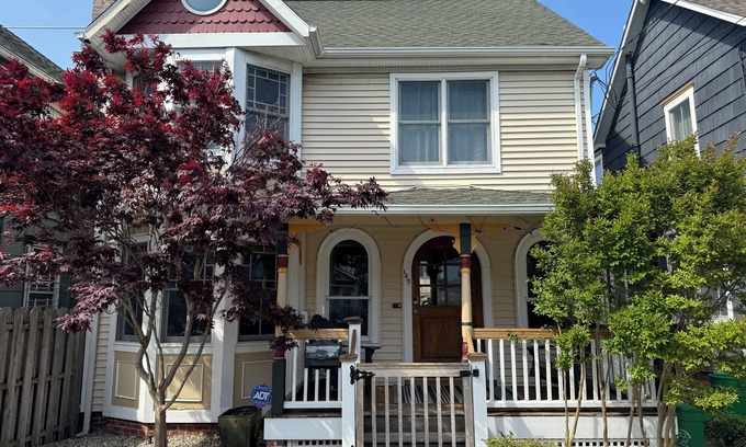 Ocean Grove Casa | Beautiful, meticulously maintained, Ocean Grove home close to Asbury Park