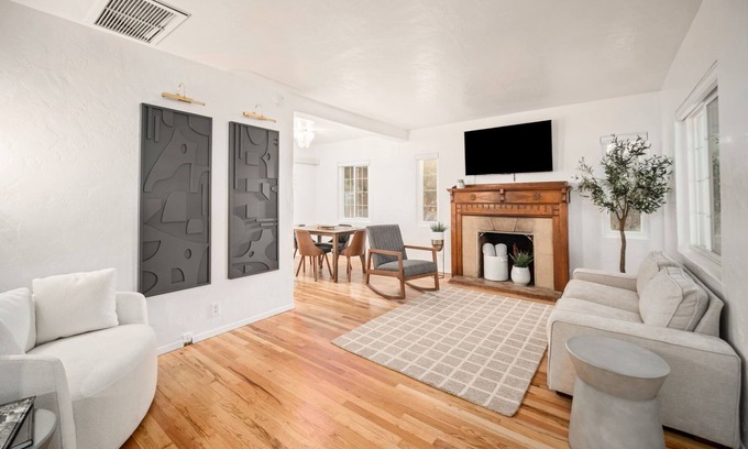 Blenman-Elm Casa | Beautiful mid century 2-bedroom house in central Tucson with AC and WiFi