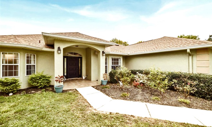 Dunnellon Casa | Beautiful mini farm and Farmhouse 20 min to World Equestrian Centre Ocala!