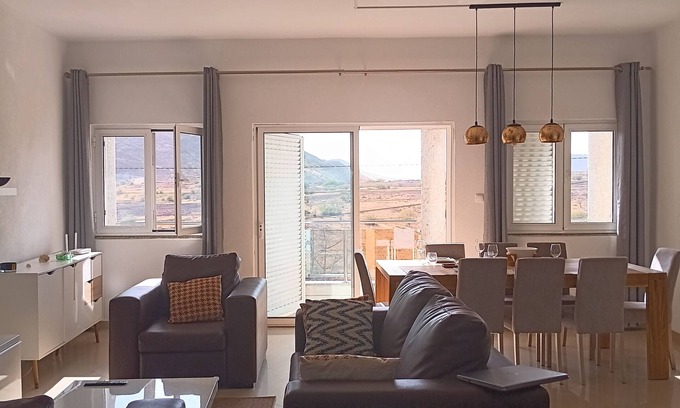 Praia Apartamento | Hermoso y moderno apartamento de 3 habitaciones. Hogar lejos del hogar. <3