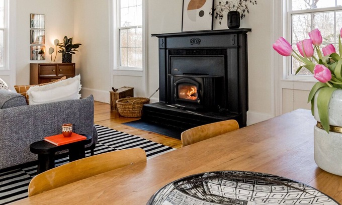 Granville Ferry Casa | Beautiful modern century home overlooking the Annapolis River
