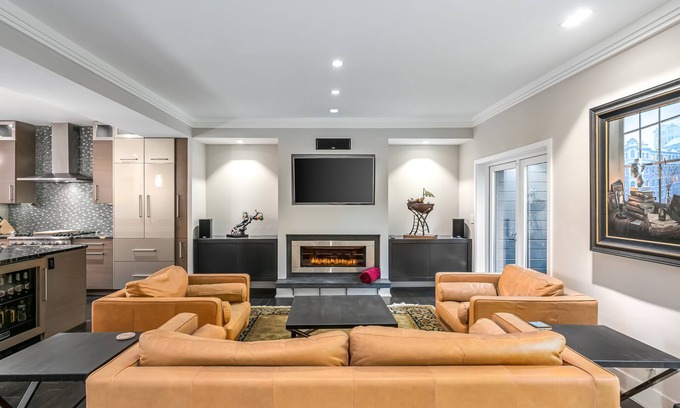 Georgetown Casa | Beautiful & Modern 3-Bedroom Georgetown Home, Free parking