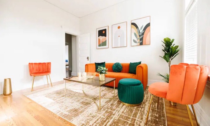 New Pathways Apartamento | Beautiful Modern Downtown Apartment