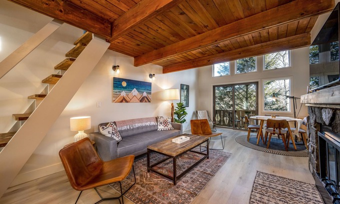 Hunter Casa | Beautiful Modern Hunter Mountain Retreat - Great Hiking!