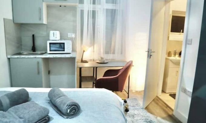 Hendon Apartamento | *Beautiful Modern Studio Flat; Professional Market