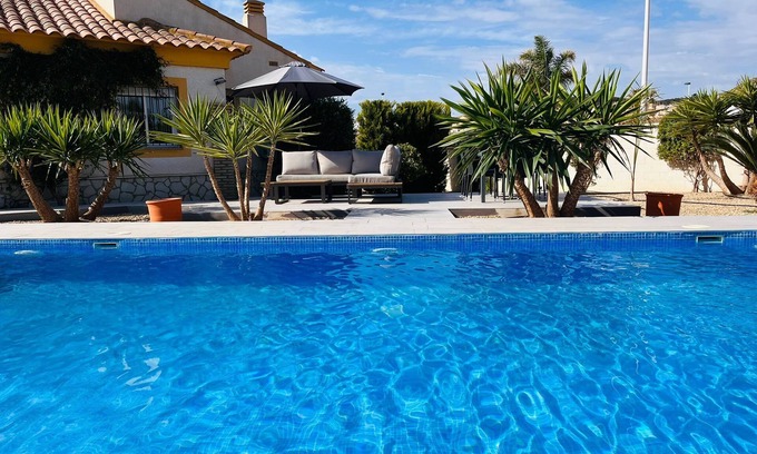Mazarrón Casa | Impresionante villa moderna, TV del Reino Unido, WIFI, aire acondicionado, piscina privada de diseño y campo de golf
