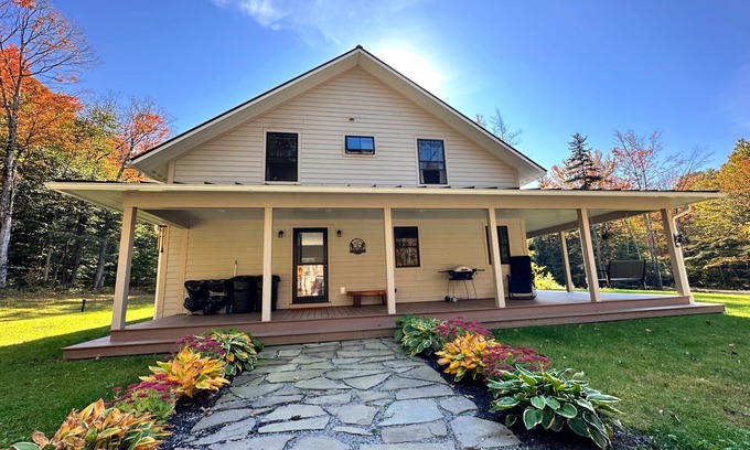 Montgomery Center Casa | Beautiful Mountain Cabin near Jay Peak Resort!