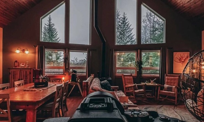 Questa Woods Cabina | Beautiful Mountain Chalet w/hot tub