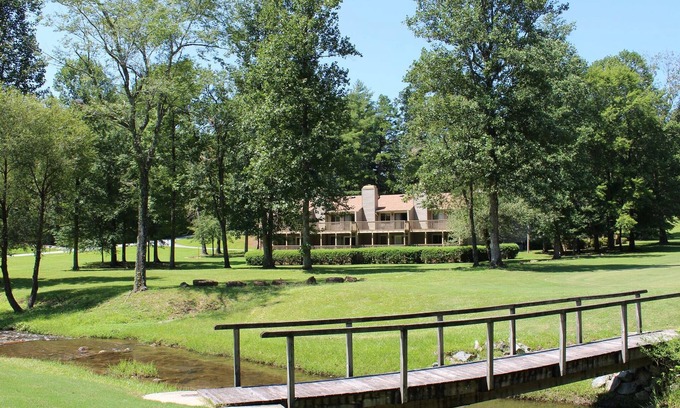 Pickens Casa | Hermosa escapada a la montaña ubicada en el campo de golf The Rock