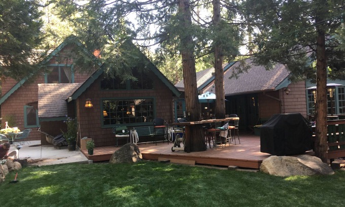 Idyllwild Casa | Hermosa casa de montaña en The Pines, a poca distancia de la ciudad