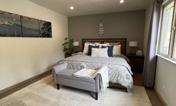 Lake Forest Condominio | Beautiful Mountain Modern Home With Office
