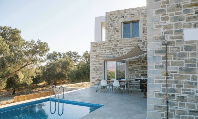 Kamilari Casa | Beautiful natural stone vacation home in the south of Crete (Kamilari) - sea view!