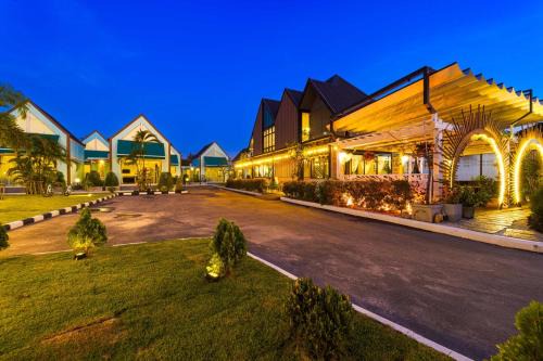 Hua Hin Complejo | Beautiful new 7 Bedroom Villa Resort - CT7