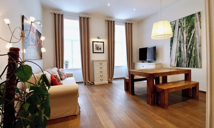 Neubau Apartamento | Beautiful New Central Apartment