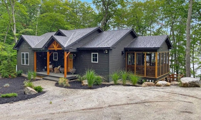 Bridgton Casa | Beautiful new modern cabin with 100 feet of shoreline on Long Lake