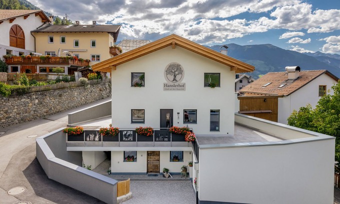 Lasa Apartamento | Beautiful new vacation apartment in Tschengls/Laas - in the heart of the Vinschgau Valley