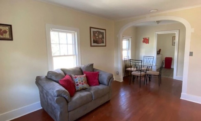 Gloversville Apartamento | BEAUTIFUL NEWLY FURNISHED & Updated Apartment! Calling TRAVEL NURSES & MEDS!
