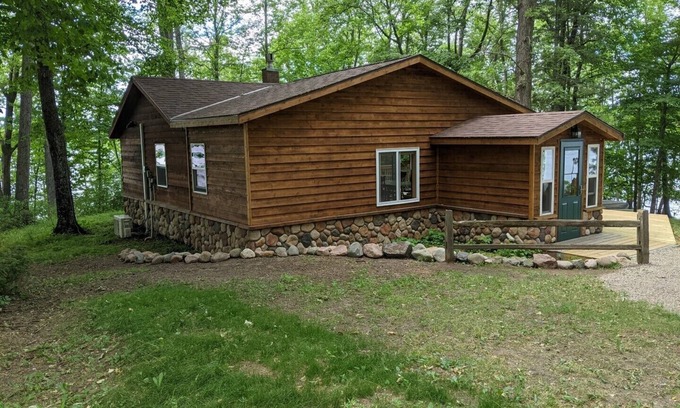 Birchwood Casa | Beautiful newly-renovated lake home on Big Chetac Lake