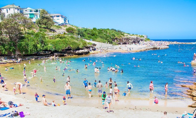 Clovelly Apartamento | Beautiful newly renovated 2 bedroom beachside haven 250m from Clovelly beach.